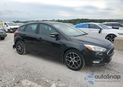2015 Ford Focus Se z USA, uszkodzony, nr VIN 1FADP3K23FL341046